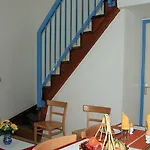 Lagrange Le Scarlett 3*